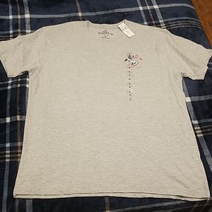 Grey tee shirt